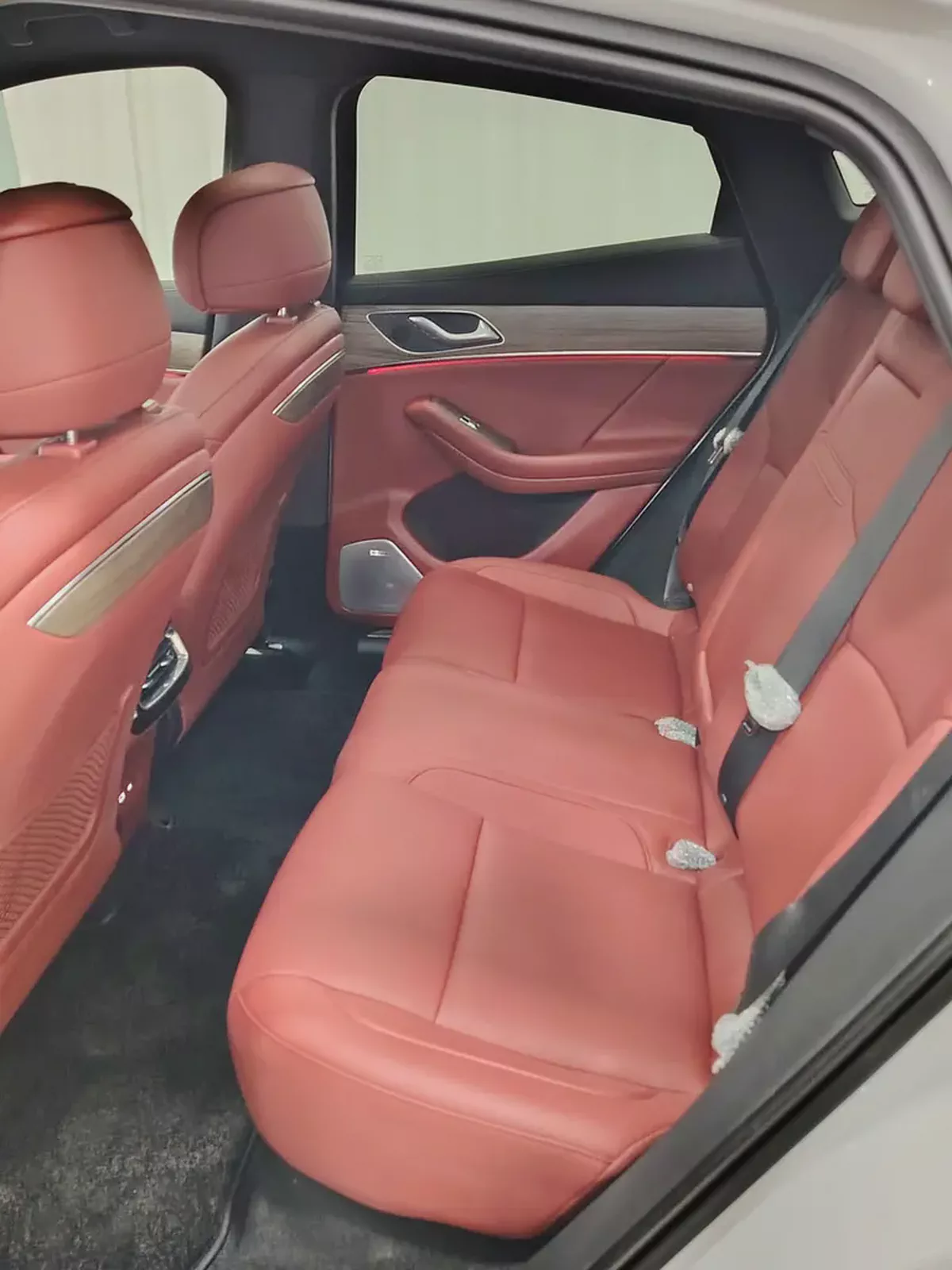 Brand New 2025 Seres 5 Premium - GCC Specs - Luxury Electric Performance-11-11
