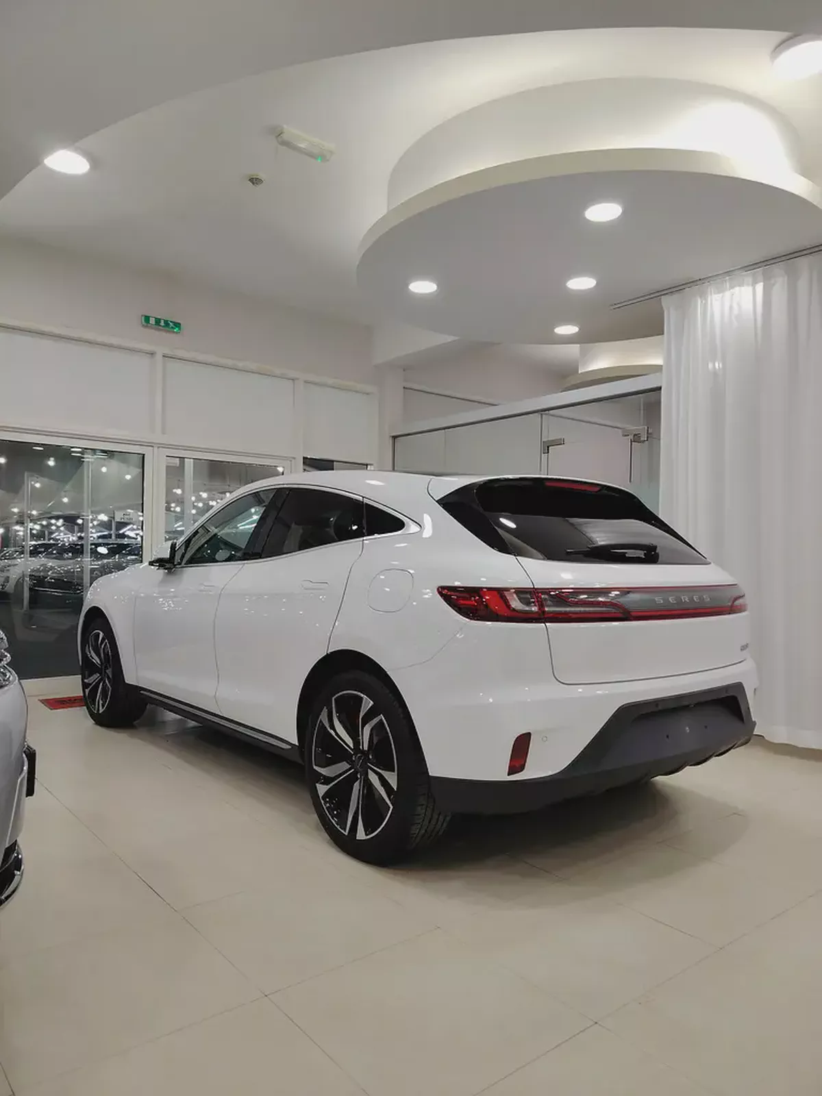 Brand New 2025 Seres 5 Premium - GCC Specs - Luxury Electric Performance-3-3