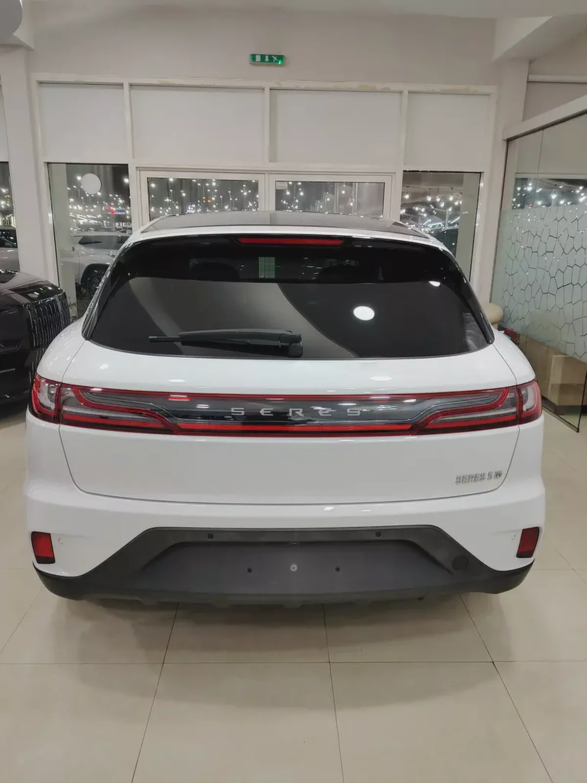 Brand New 2025 Seres 5 Premium - GCC Specs - Luxury Electric Performance-4-4