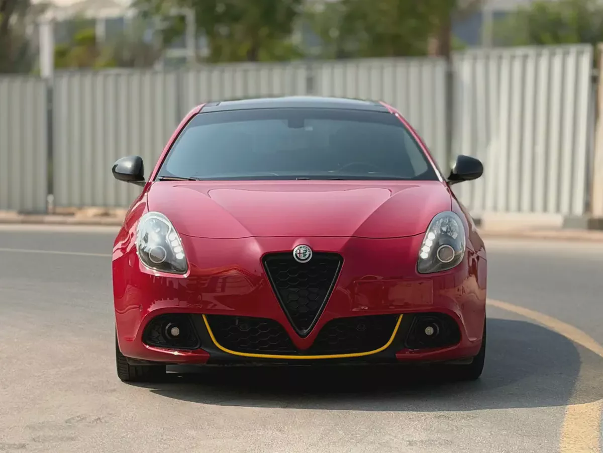 Original Paint | 2021 Alfa Romeo Giulietta Veloce | GCC Specs | Pristine Condition-1-1