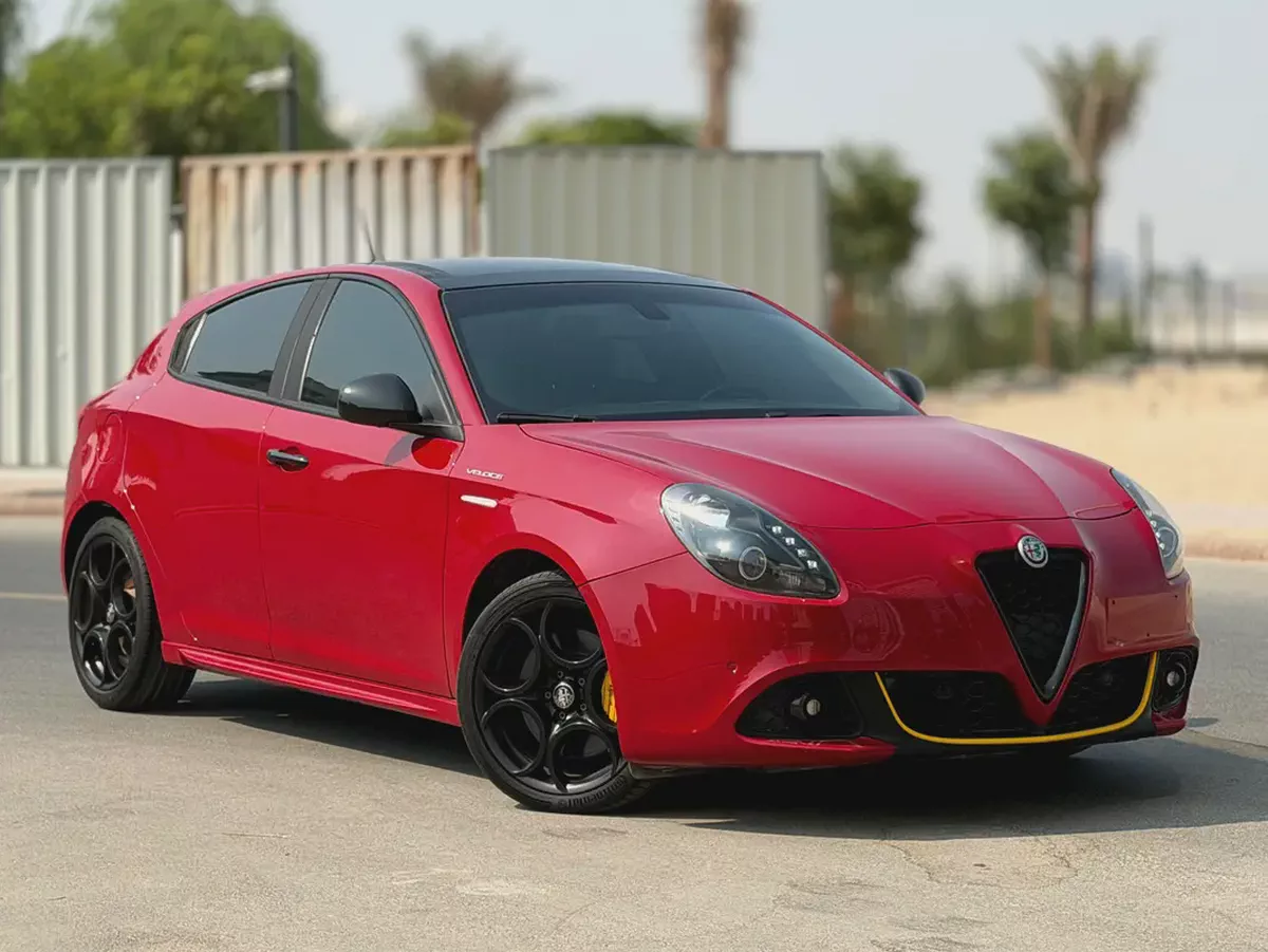 Original Paint | 2021 Alfa Romeo Giulietta Veloce | GCC Specs | Pristine Condition-2-2