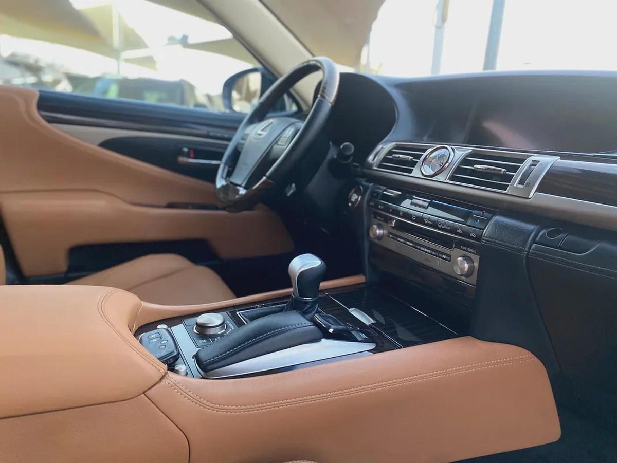 Lexus LS 460 Black 2015-14-14