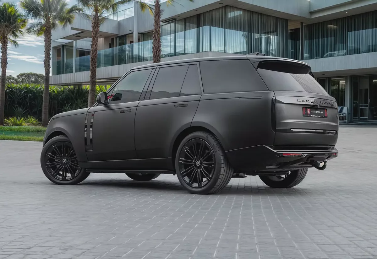 7,442 P.M |  Range Rover Autobiography | 0% Downpayment | IMMACULATE!-2-2