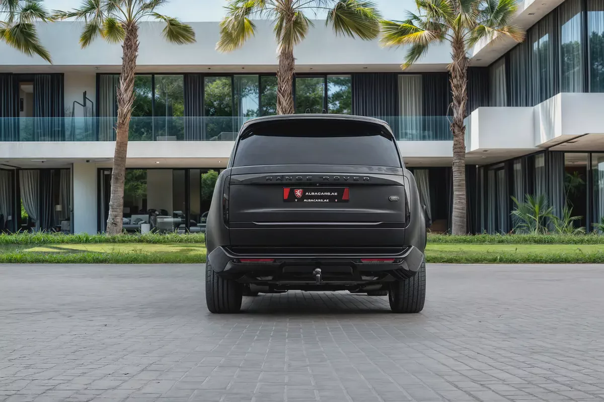 7,442 P.M |  Range Rover Autobiography | 0% Downpayment | IMMACULATE!-4-4