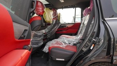 Lexus LX600 FSport 3.5L V6 5 Seats-11