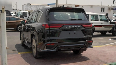 Lexus LX600 FSport 3.5L V6 5 Seats-4