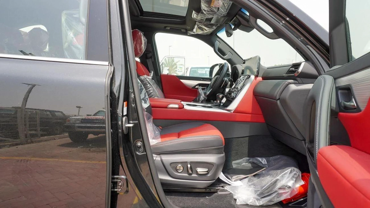 Lexus LX600 FSport 3.5L V6 5 Seats