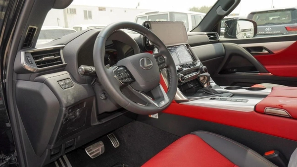 Lexus LX600 FSport 3.5L V6 5 Seats