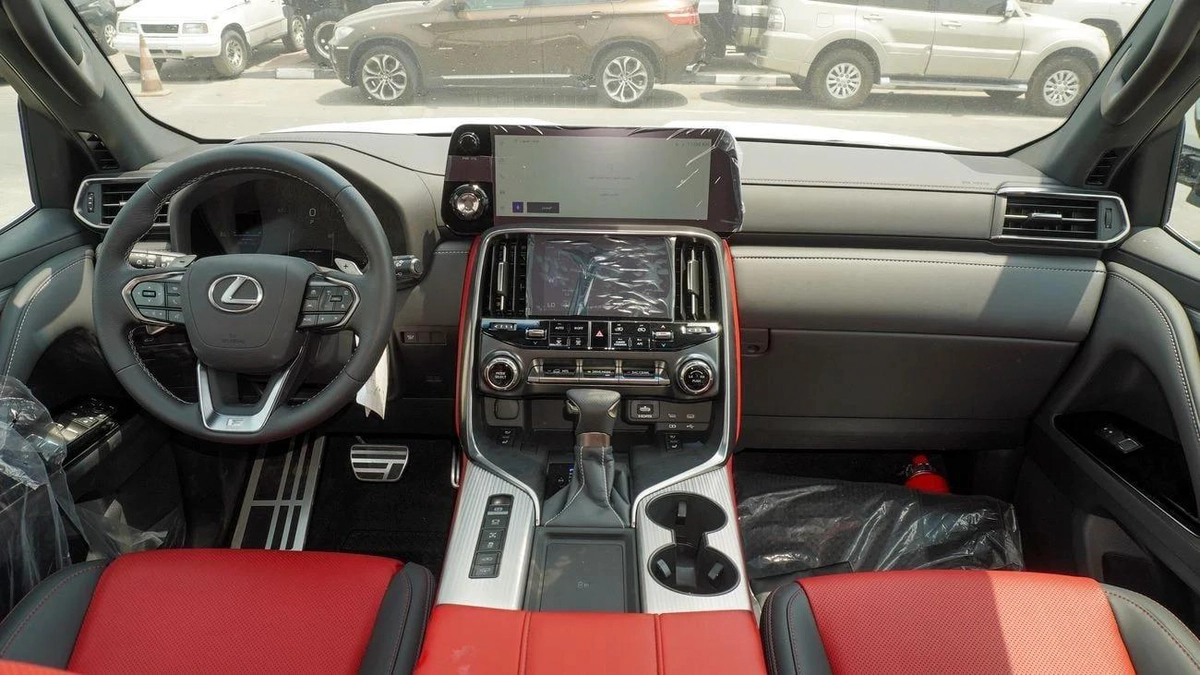 Lexus LX600 FSport 3.5L V6 5 Seats