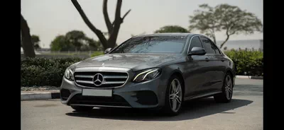 Mercedes Benz E200 STANDARD-0