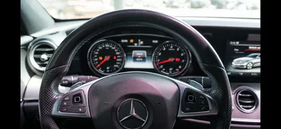 Mercedes Benz E200 STANDARD-13
