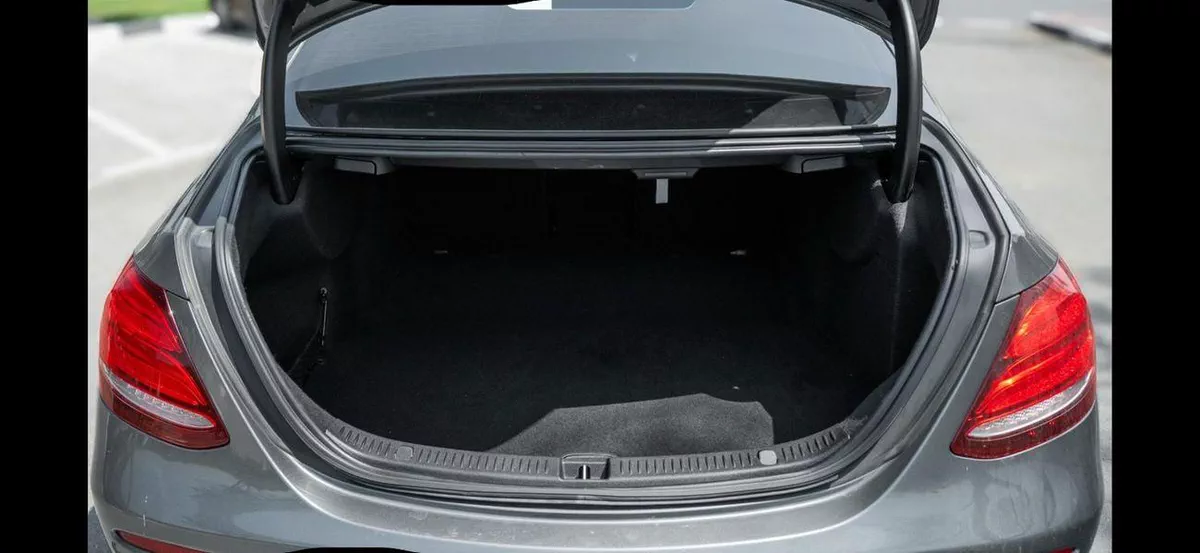 Mercedes Benz E200 STANDARD-16-0