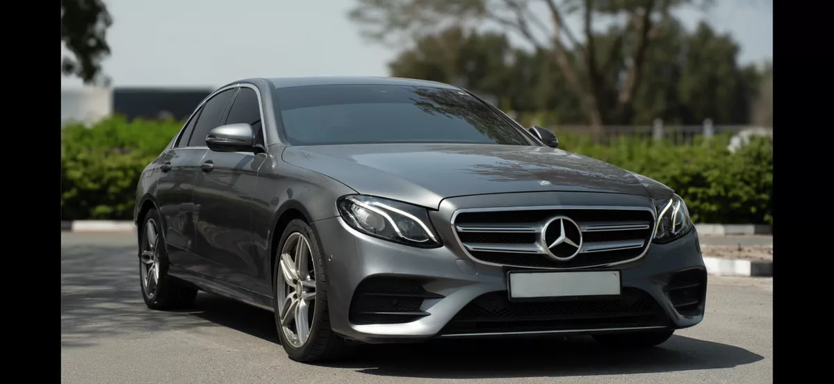 Mercedes Benz E200 STANDARD-1-0