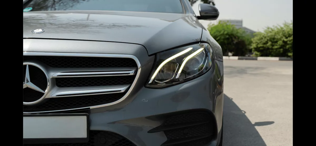 Mercedes Benz E200 STANDARD-2-0
