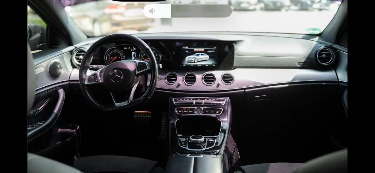 Mercedes Benz E200 STANDARD-7-0