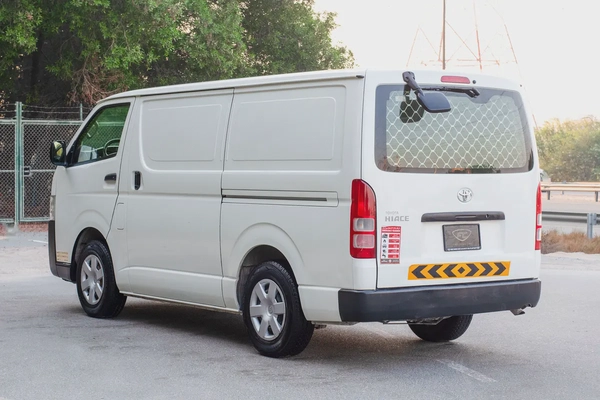Toyota Hiace Standard Roof | Delivery Van | GCC Specs | Ref#T24064