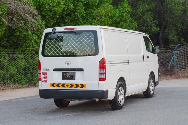 Toyota Hiace Standard Roof | Delivery Van | GCC Specs | Ref#T24064