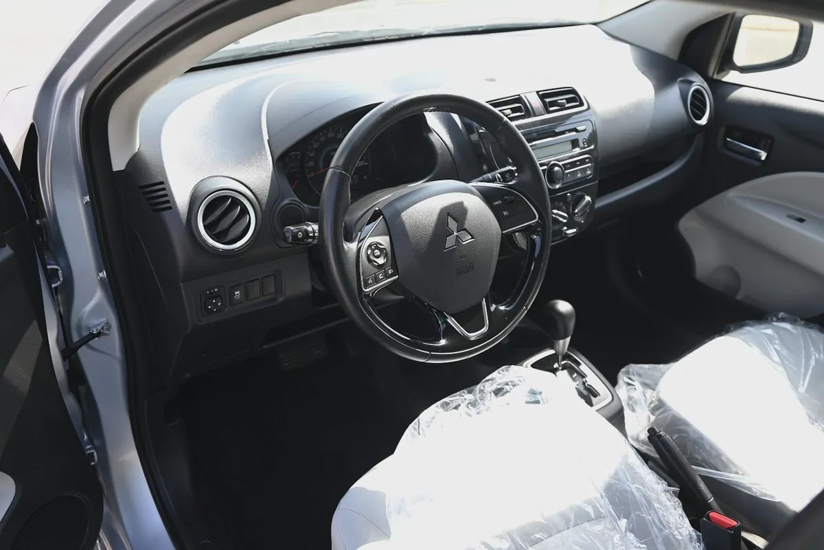 0% DP - ORIGINAL PAINT - MITSUBISHI ATTRAGE 2022 - LOW MILEAGE - GCC-8-8