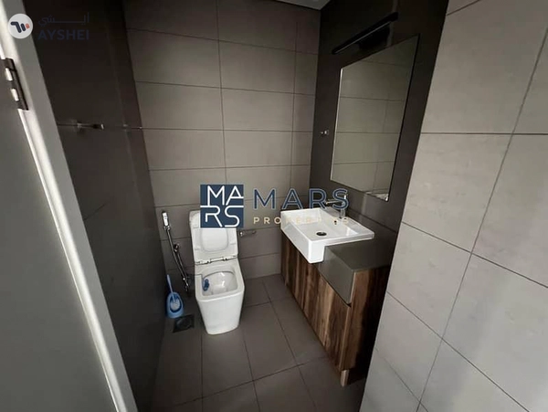 Spacious 1 BHK | Close Kitchen | Big Balcony.