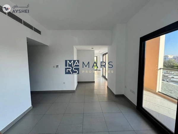 Spacious 1 BHK | Close Kitchen | Big Balcony.