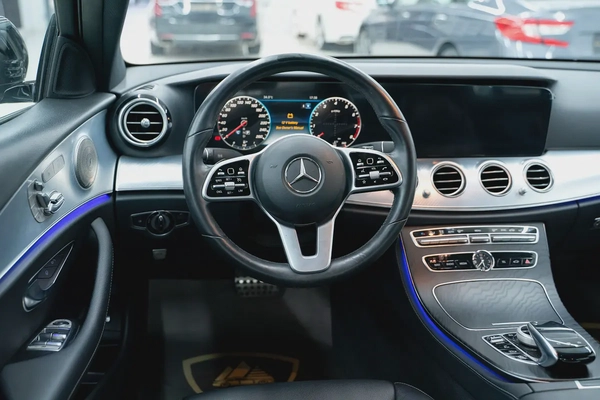 2020 MERCEDES-BENZ E250 IN EXCELLENT CONDITION