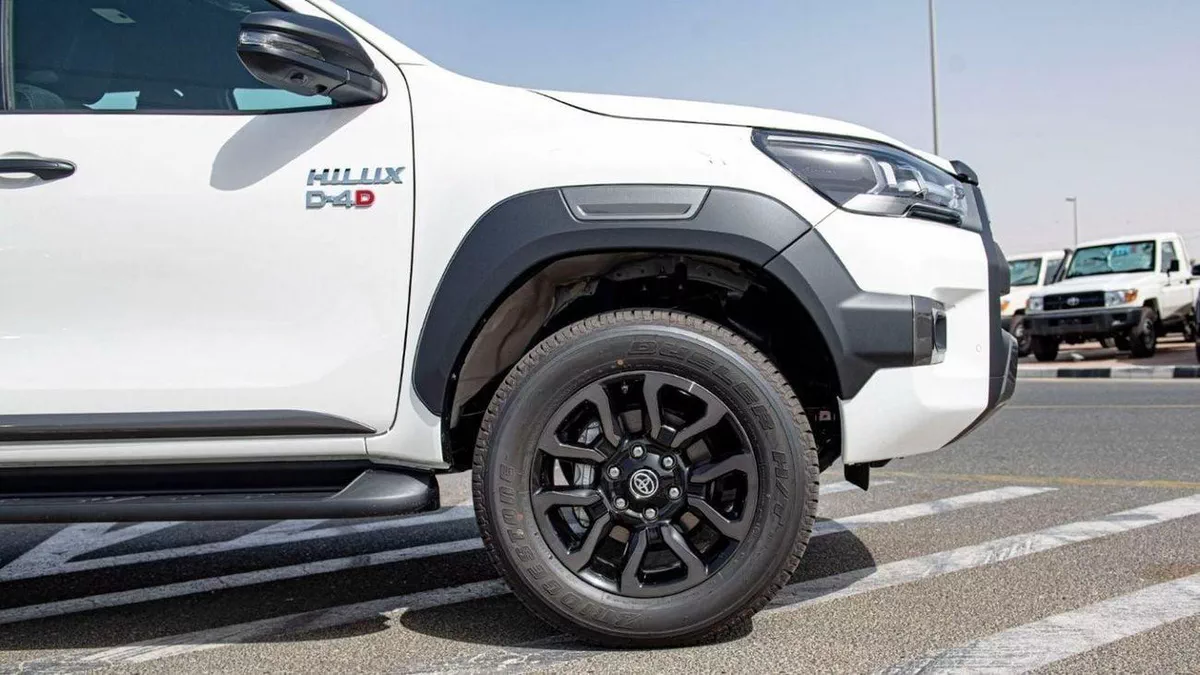 Toyota Hilux ADVENTURE HILUX ADVENTURE 4.0L PETROL FOLL OPTION-6-0