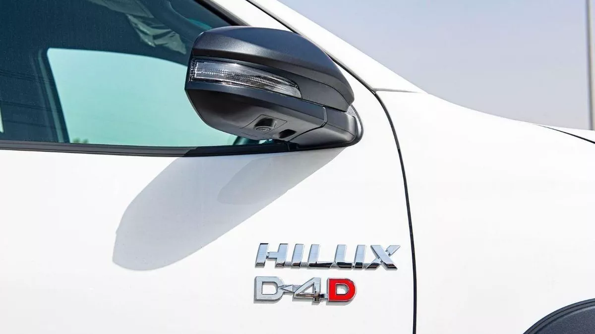 Toyota Hilux ADVENTURE HILUX ADVENTURE 4.0L PETROL FOLL OPTION-8-0