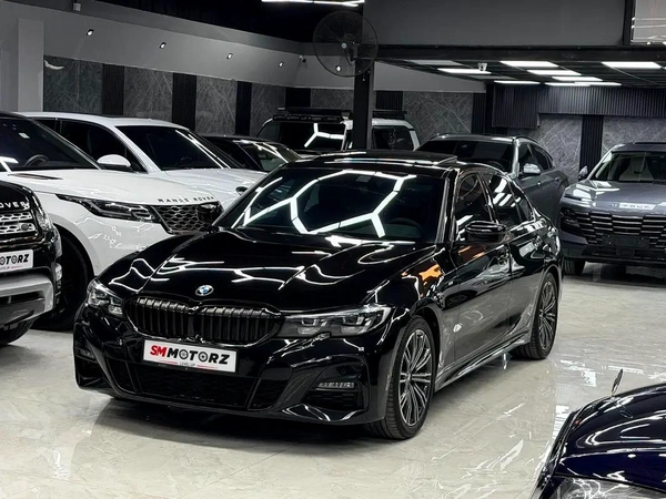 Black Edition | M-Sport | Full BMW Service History | Low Kms | Original Paint | GCC