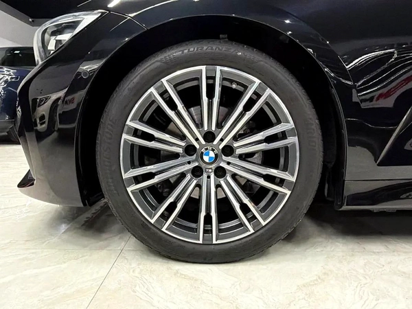 Black Edition | M-Sport | Full BMW Service History | Low Kms | Original Paint | GCC
