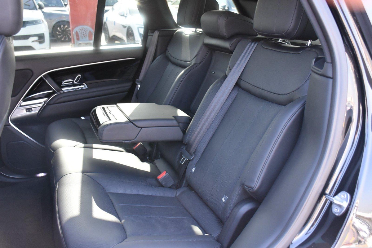 LAND ROVER RANGE ROVER V6 2023 | BLACK-11-11