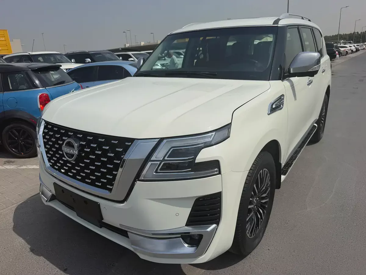 Nissan patrol 2017 fullopshin white color fullopshin GCc calen ace-1-1