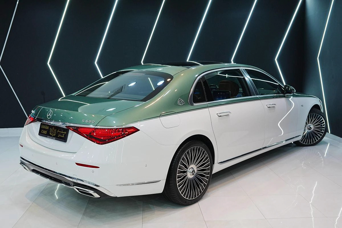 Mercedes-Benz Maybach S680 Emerald Isle Edition 1 of 25-8-8