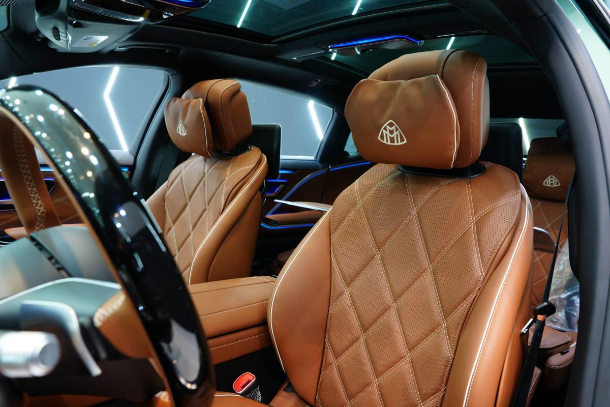 Mercedes-Benz Maybach S680 Emerald Isle Edition 1 of 25-10-10
