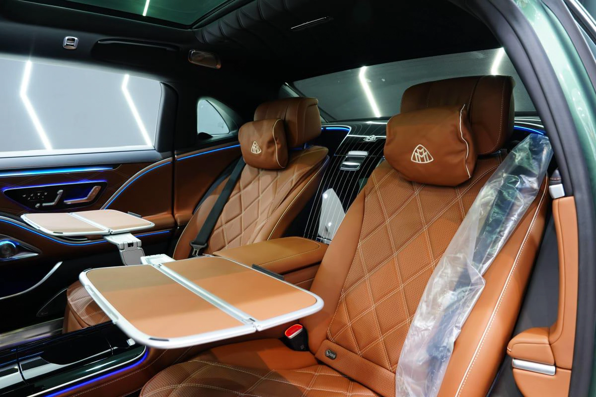 Mercedes-Benz Maybach S680 Emerald Isle Edition 1 of 25-18-18