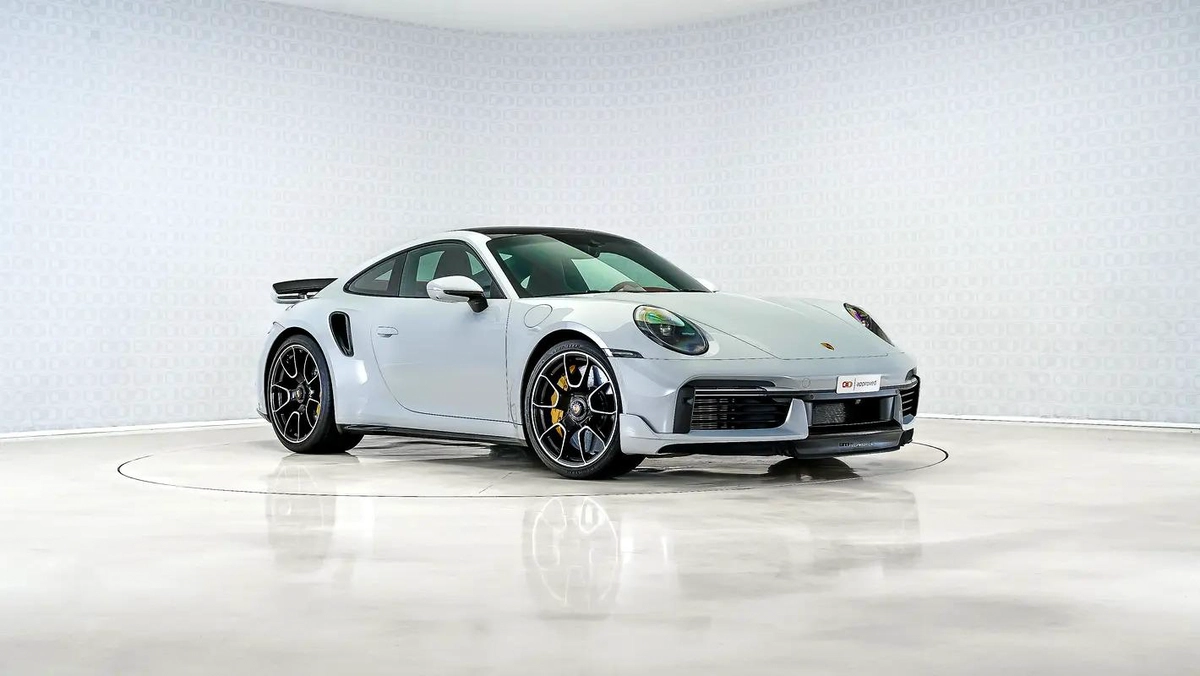 Porsche 911 Turbo S-4-4
