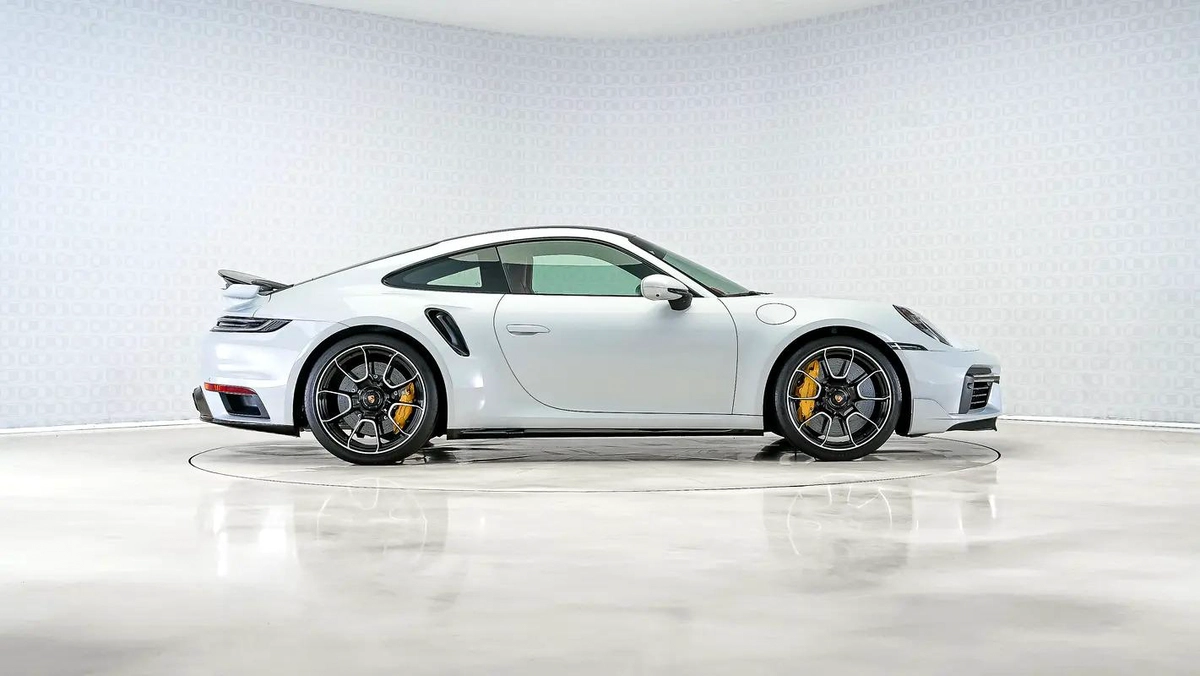 Porsche 911 Turbo S-7-7