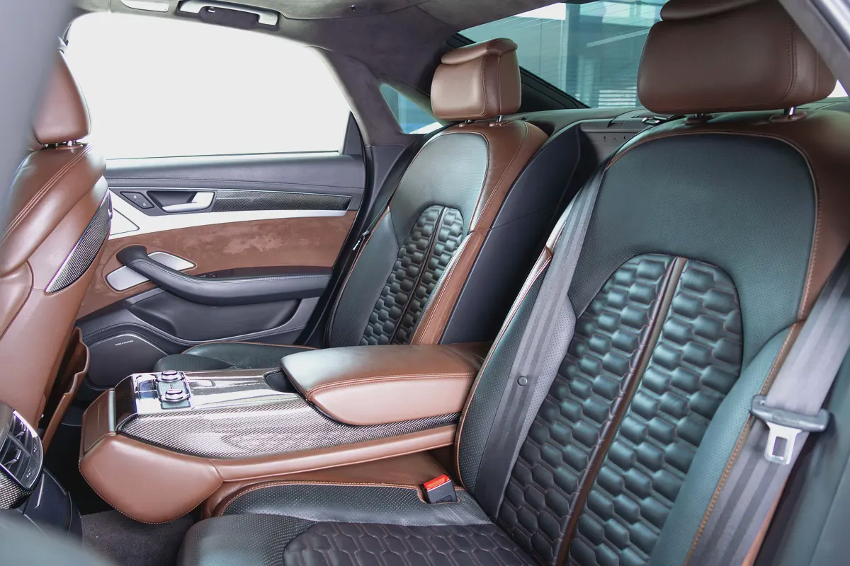 Audi S8-GCC-V8 Twin Turbo-AUDI Exclusive Interior Trim-22 Inch Rims-Very Well Maintained-12-12