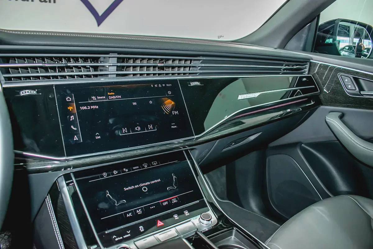 AUDI WARRANTY 2028 UNLIMITED KMS /  SERVICE PACKAGE TILL 2030 OR 75,000 KMS | 3.0L 55 TFSI