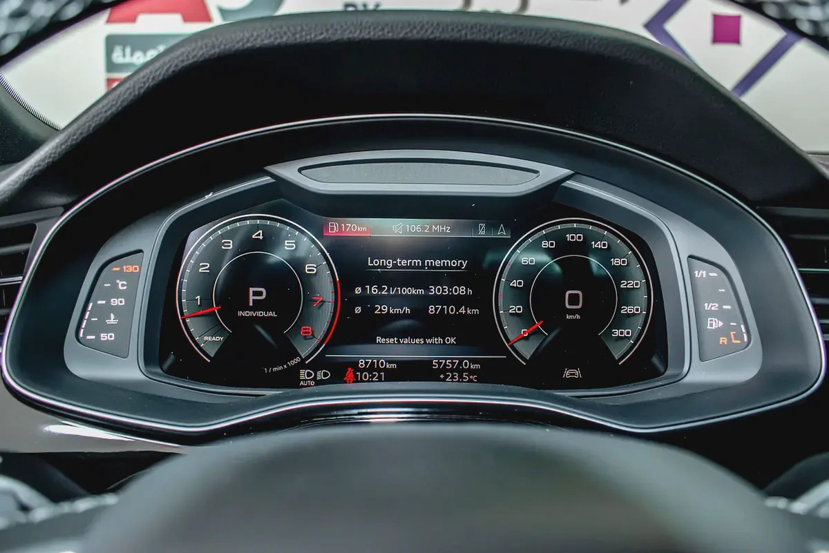 AUDI WARRANTY 2028 UNLIMITED KMS /  SERVICE PACKAGE TILL 2030 OR 75,000 KMS | 3.0L 55 TFSI
