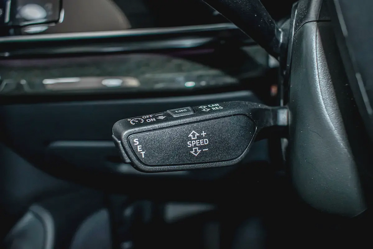 AUDI WARRANTY 2028 UNLIMITED KMS /  SERVICE PACKAGE TILL 2030 OR 75,000 KMS | 3.0L 55 TFSI