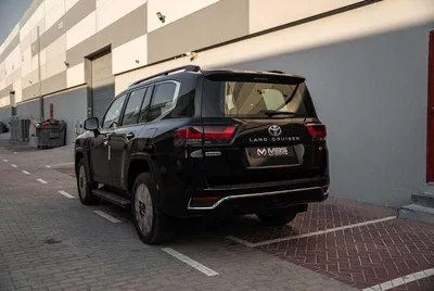 Toyota Land Cruiser VXR VX 3.5L-1