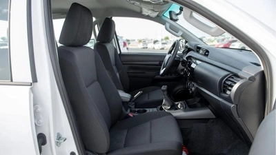 Toyota Hilux-14