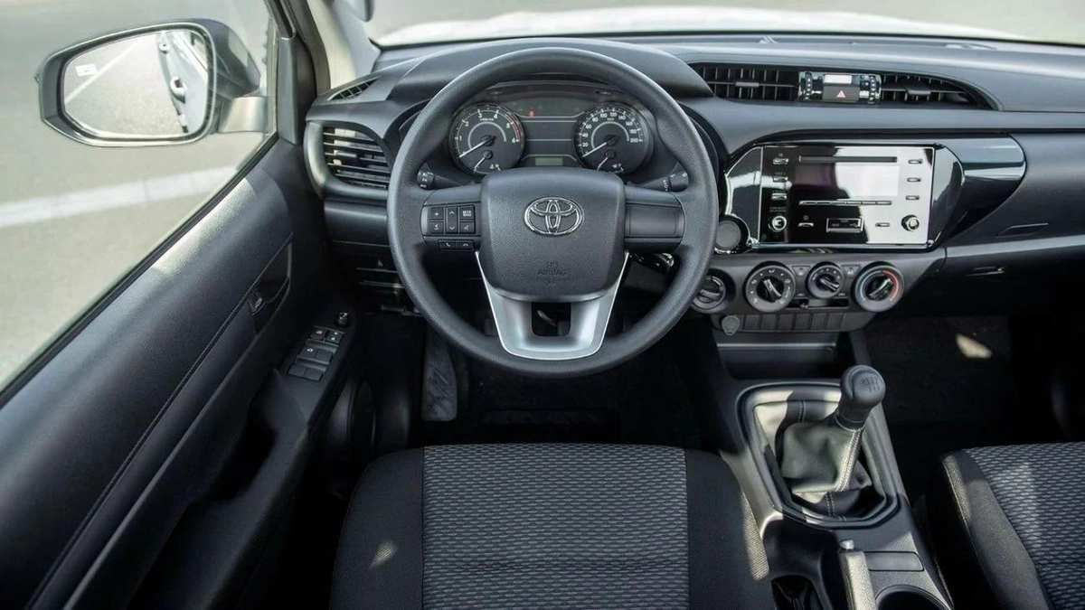 Toyota Hilux-16-16