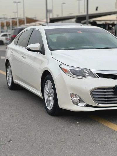 Toyota Avalon SE+ 2014 - GCC Specs - Well Maintained-4