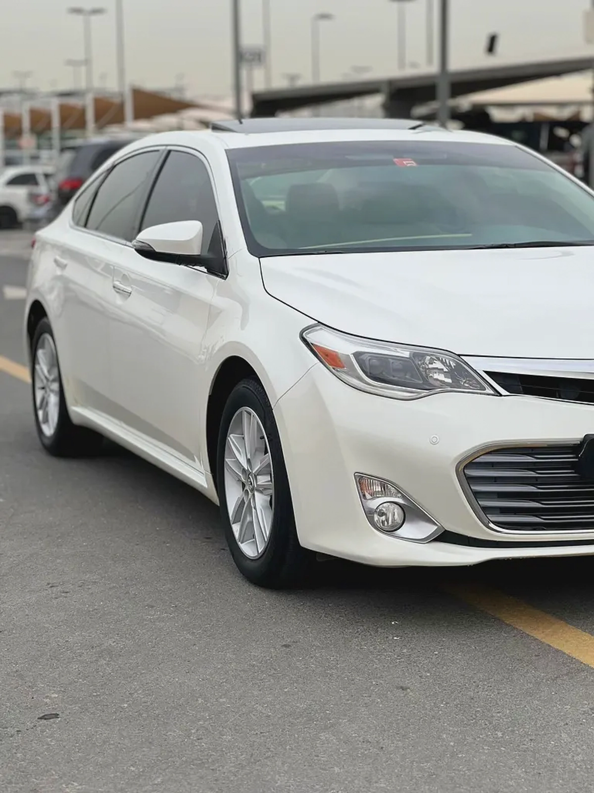 Toyota Avalon SE+ 2014 - GCC Specs - Well Maintained-4-4