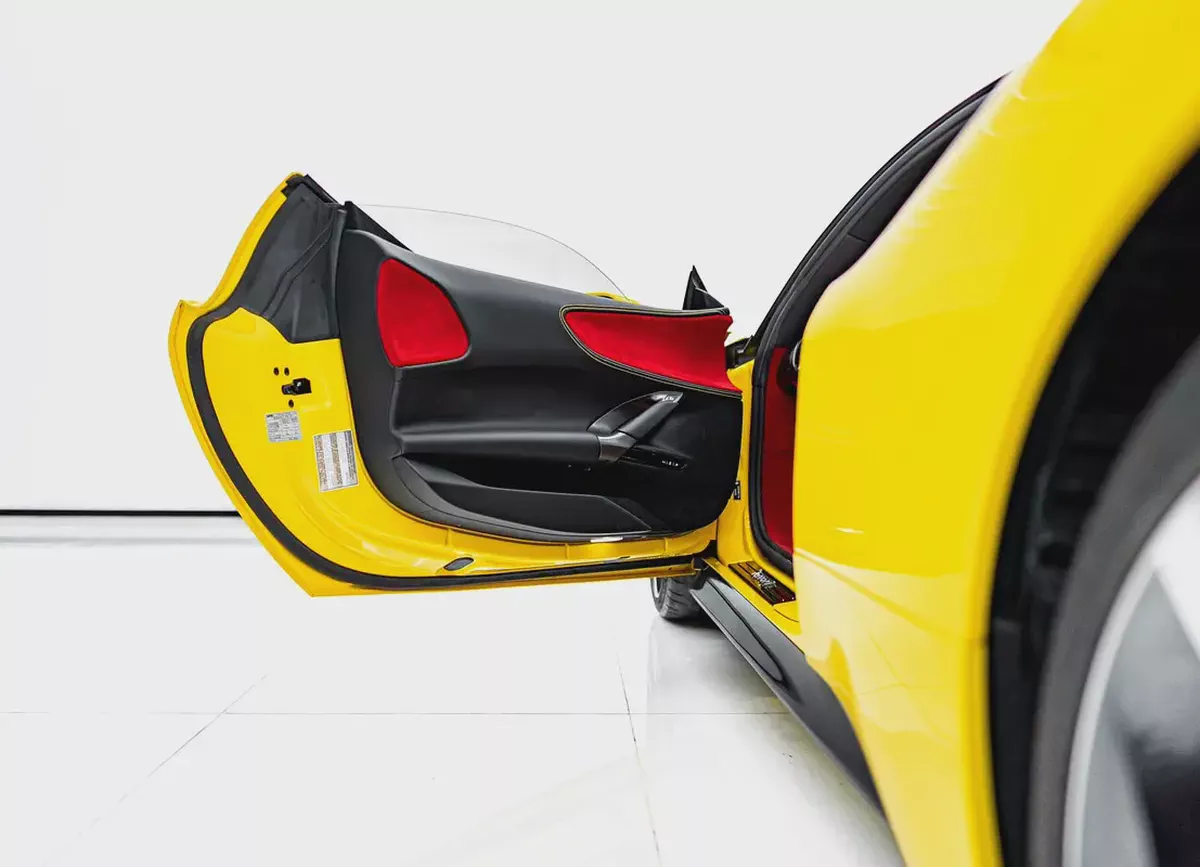 2022 FERRARI SF90 STRADALE | JAPANESE SPECS | VERY LOW MILEAGE-6-6