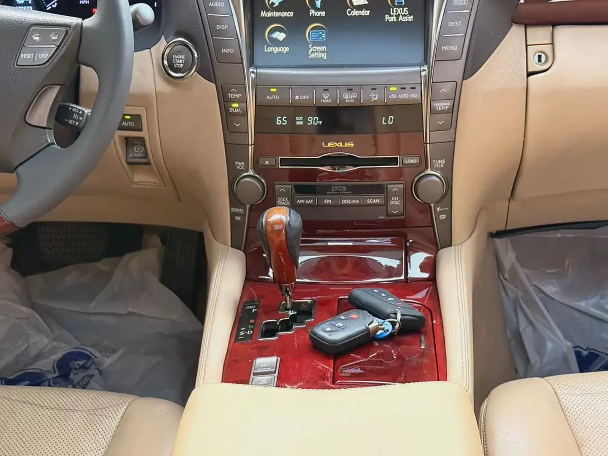 Lexus LS 460 Premier 2007 | American Specs | Well Maintained-11-11