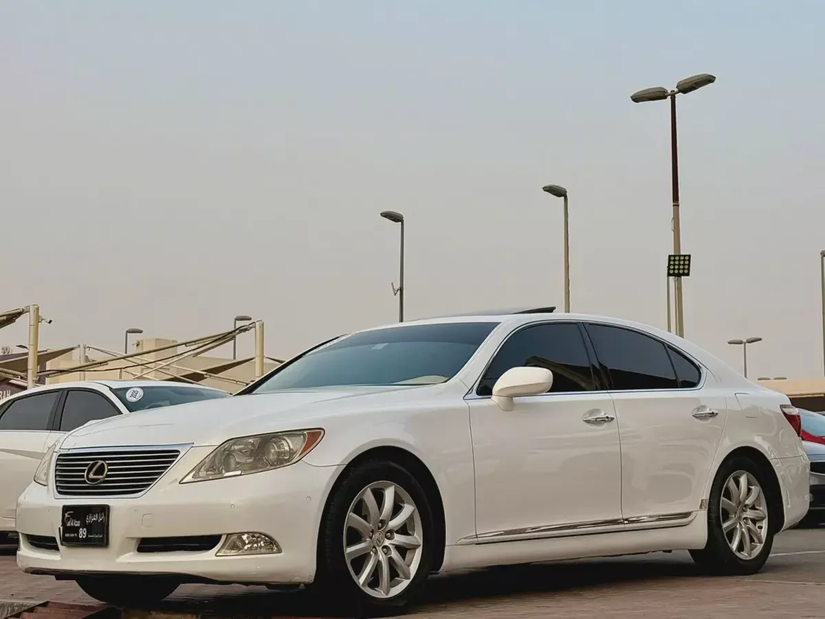 Lexus LS 460 Premier 2007 | American Specs | Well Maintained-1-1