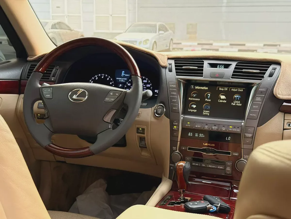 Lexus LS 460 Premier 2007 | American Specs | Well Maintained-7-7