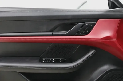 Porsche Taycan Turbo-6